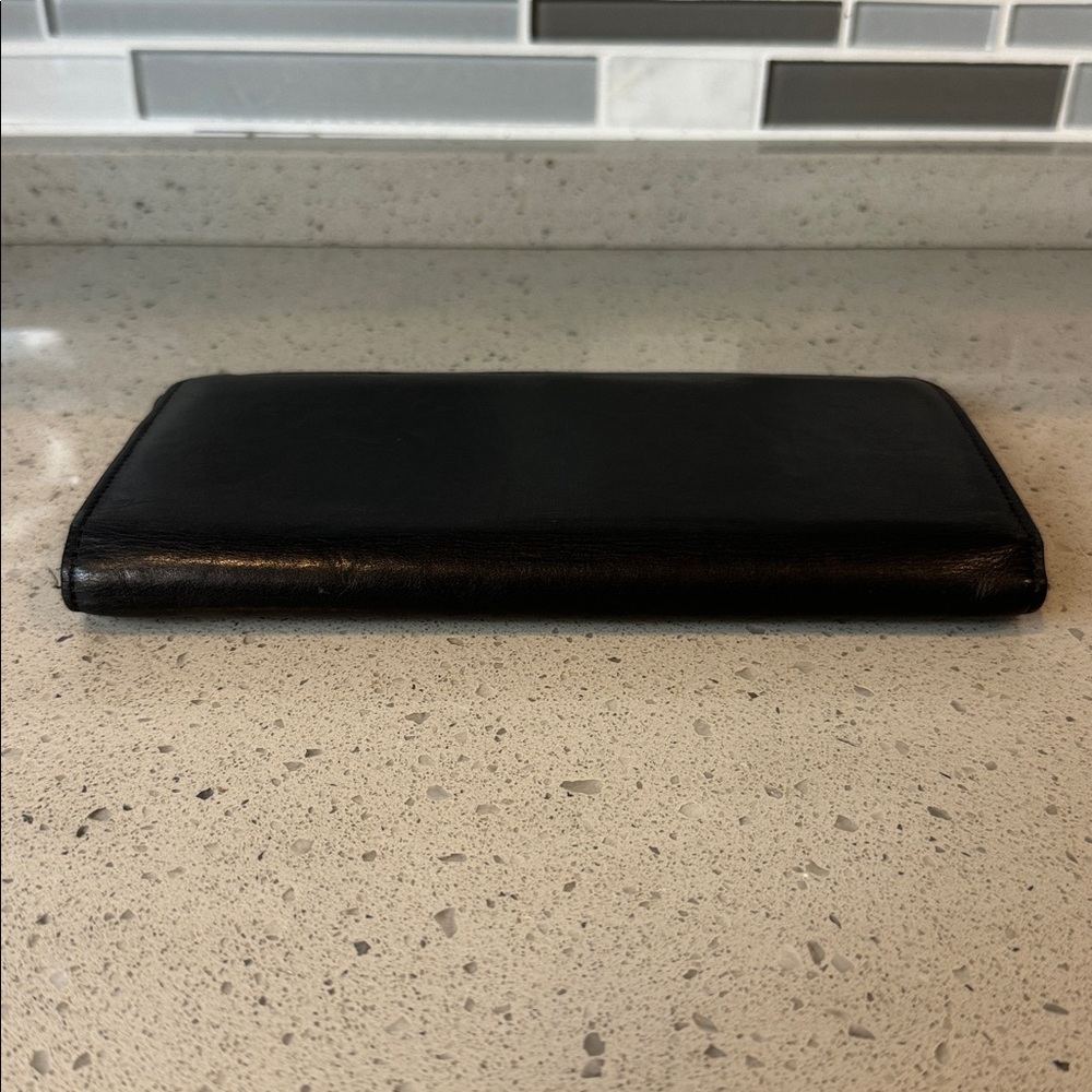 LOUIS VUITTON - Monogram Wallet - Picture 3 of 14